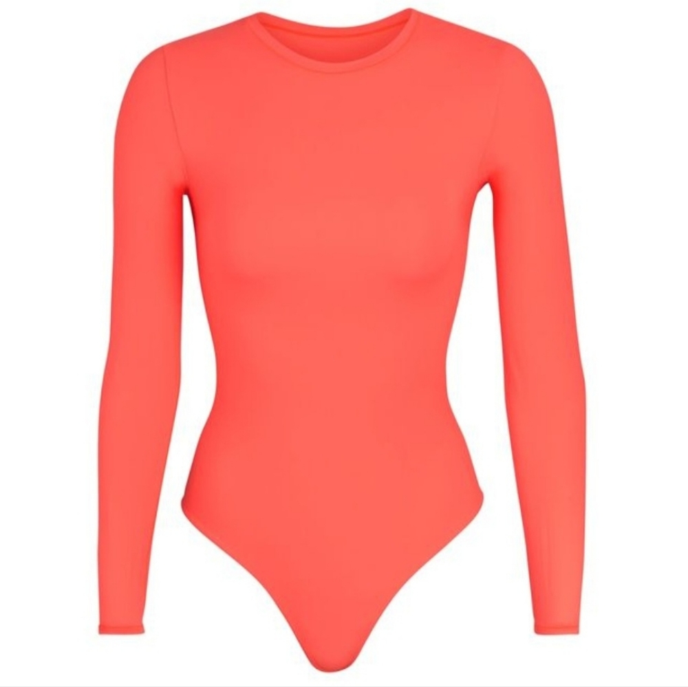 SKIMS FITS EVERYBODY LONG SLEEVE BODYSUIT NEON ORANGE! SUPER RARE! SIZE SMALL